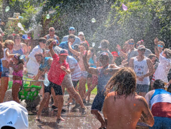 Cape Story by the Sea Water Balloon Fight Image ID: 101